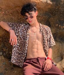 King Lou 3 618d80d7347ac.jpg