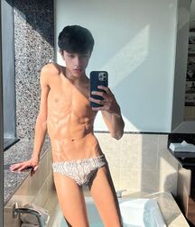 Hot Model Renan!!  618e8ee2e49a6.jpg