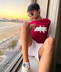 Hot Model Renan!!  618e8ef0cb24d.jpg
