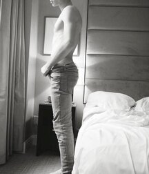 Random Hotness!!  61900a4abfafb.jpg