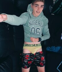 Random Hotness!!  61900a5268dca.jpg