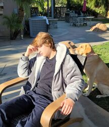 Hump Day Suspects!!  6195e1853f676.jpg