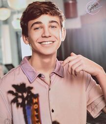 Hottie Parker!!  619f2b171f297.jpg