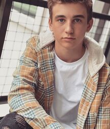 Hottie Parker!!  619f2b1c26820.jpg