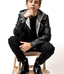 Hottie Parker!!  619f2b2938c9a.jpg