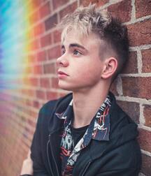 Bday Boy Corbyn!!  619fb37839e08.jpg