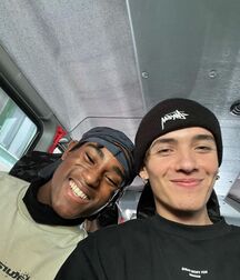 Turkey Day Boyzzzzz!!  61a176e13d2fc.jpg