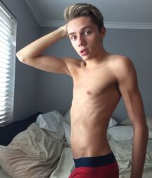 Sexy Twinks!!  61a3c55ee88bd.jpg
