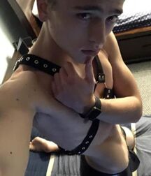 Sexy Twinks!!  61a3c56d3cfcd.jpg