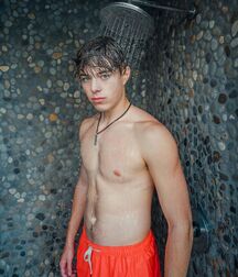 Sunday Boyzzzzz!!  61a3da34431c0.jpg