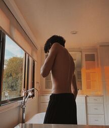 Thursday Boyzzzzz!!  61a9161d79fcd.jpg