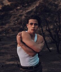 Tanner Boy!!  61aaac837e527.jpg
