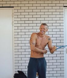 Bonus Boyzzzzz!! 61aacc7c63907.jpg