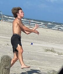 Bday Boy Brandon!! 61ac0279d31a3.jpg