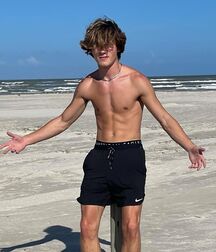 Bday Boy Brandon!! 61ac027ec7ffe.jpg