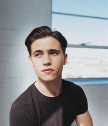 Bday Boy Tanner!!  61b0bd3b8ad88.jpg