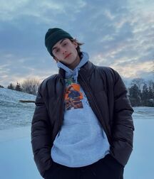 Midday Boyzzzzz!!  61b228c87119e.jpg