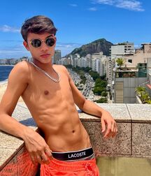 Midday Boyzzzzz!!  61b228dd6615a.jpg