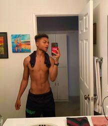 Tik Tok Hottie Andre!!  61b3a2ac16a47.jpg
