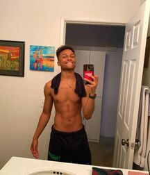 Tik Tok Hottie Andre!!  61b3a2adcf0de.jpg
