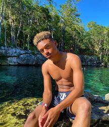 Tik Tok Hottie Andre!!  61b3a2b418551.jpg