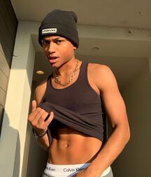 Tik Tok Hottie Andre!!  61b3a2b7a0ecc.jpg