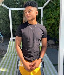 Tik Tok Hottie Andre!!  61b3a2deac6ba.jpg