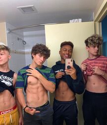 Tik Tok Hottie Andre!!  61b3a2e092514.jpg