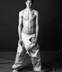 Photographer John La Bruce 61b3ab511e1e0.jpg