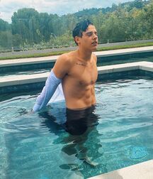 YouTube Hottie Tyler!!  61b5233aa6868.jpg