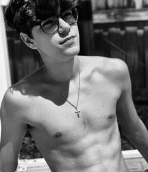 Bday Boy Matt!!  61b63ad7c5814.jpg