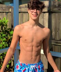 Bday Boy Matt!!  61b63ae24e65c.jpg