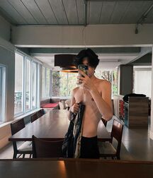 Monday Boyzzzzz!! 61b7e25071f8e.jpg