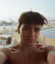 Monday Boyzzzzz!! 61b7e26eede15.jpg