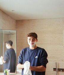 Monday Boyzzzzz!! 61b7e2709a92f.jpg