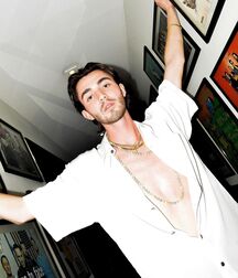 Tuesday Boyzzzzz!!!  61b9399179da6.jpg