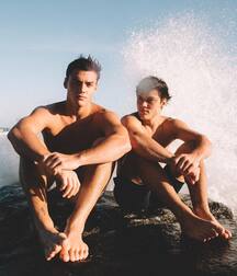 Bday Twins!!  61bb93f5706e8.jpg