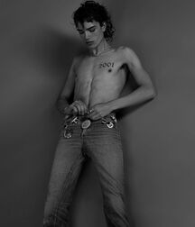 Bday Boy Ian--Black N White!!  61bc93d23ead7.jpg