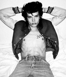 Bday Boy Ian--Black N White!!  61bc93e85160e.jpg