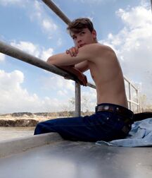 Bottom Boy Corbin!!  61bcdc333a7c9.jpg