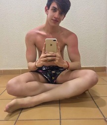 Hot boyzzzzz!! 61bce1c74c870.jpg