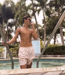 Fab Ab Boy Jack!! 61be30f7cc321.jpg
