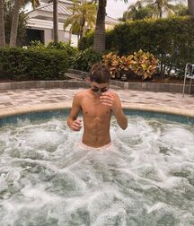 Fab Ab Boy Jack!! 61be30fd06109.jpg