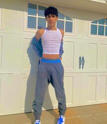 New Boy Richie!!  61bf4670291ba.jpg