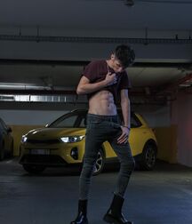 Monday Boyzzzzz!! 61c0f6c153c86.jpg