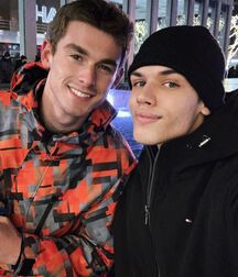 Tuesdays boyzzzzz!! 61c2437a13937.jpg