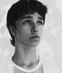 Out Model Jace!!  61c26ae0dacca.jpg