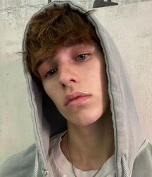 Out Model Jace!!  61c26aefdee13.jpg