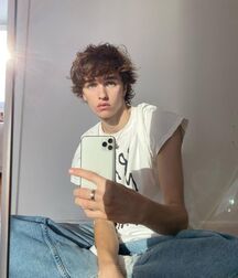 Out Model Jace!!  61c26bbd1b2e1.jpg