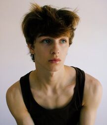 Out Model Jace!!  61c26bc0883ff.jpg